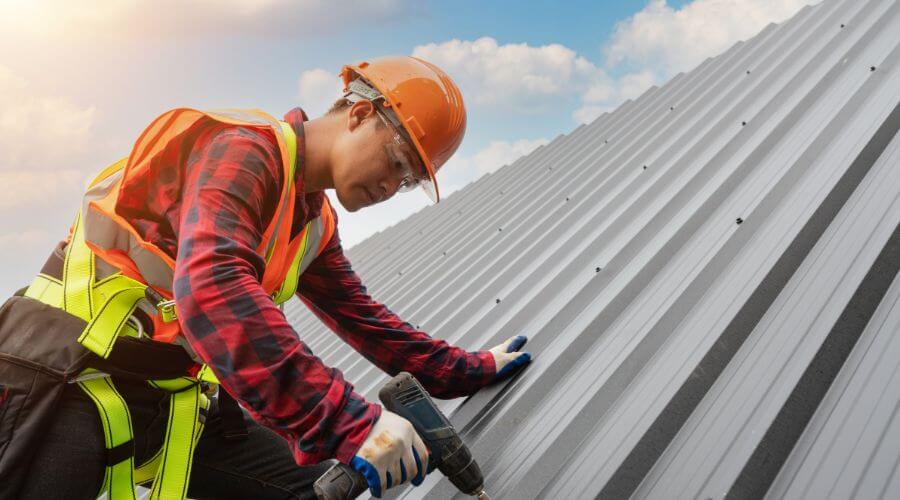 Expert top industrial roofings services in Gaastra, MI